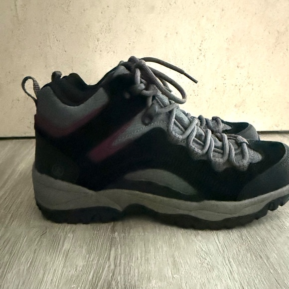 Northside Women’s Black & Purple Pioneer Waterproof Hiking Boot Size 6 - Picture 2 of 13